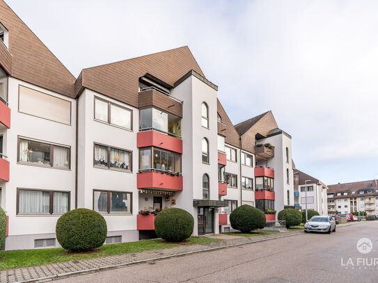 Stadtnahe 2,5-Zimmer-Wohnung zum fairen Preis | mit zwei Balkonen und Tiefgaragenplatz