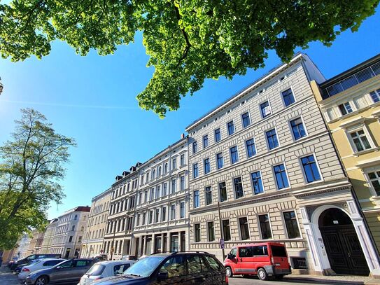 große 7- Raumwohnung mit Fahrstuhl im Görlitzer Zentrum !