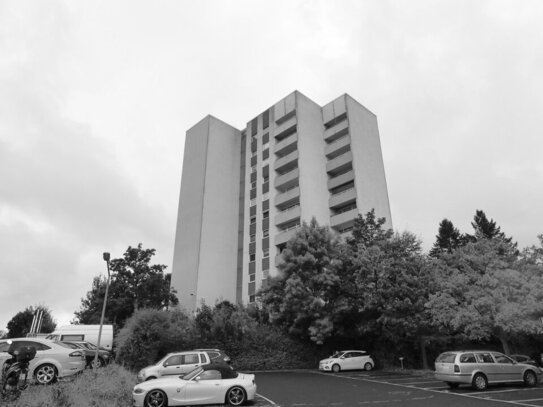 Modernisierte Wohnung in Hahn mit Stellplatz und traumhaftem Blick ins Grüne!