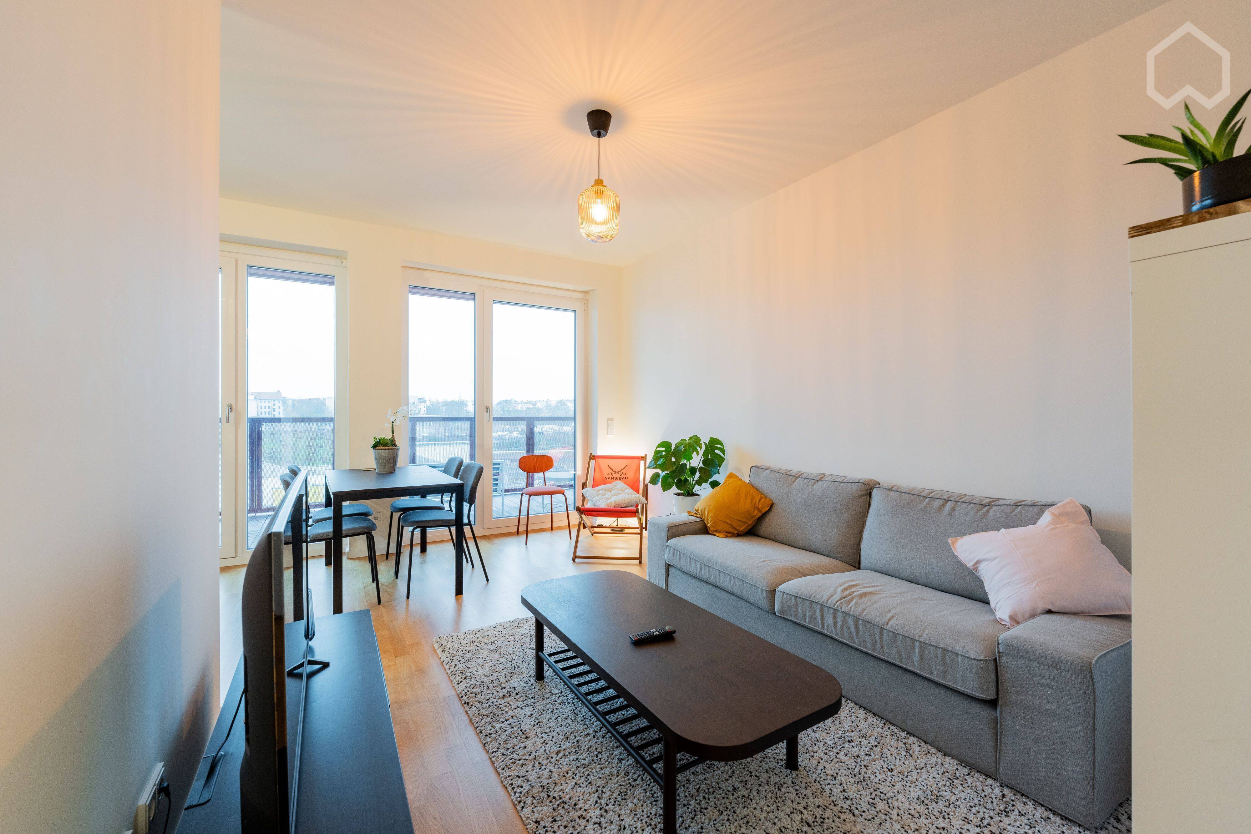 Modern eingerichtete 1-Bett-Wohnung (großer Balkon) - Photo 1