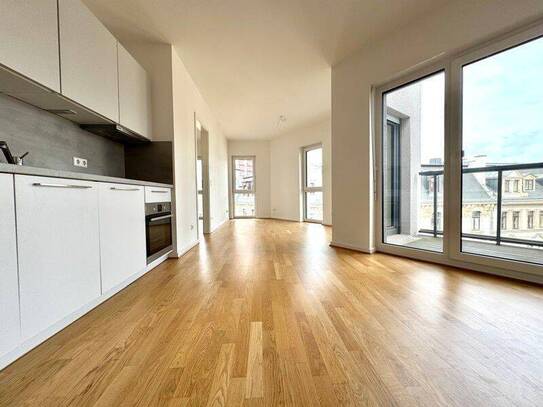 Helle 2-Raum-Wohnung mit EBK, Duschbad und Balkon