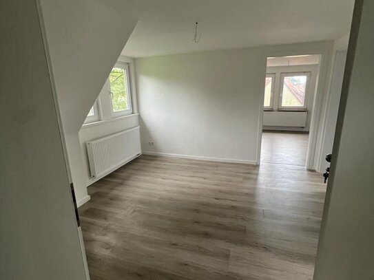 Schöne 2-Zimmer Dachgeschosswohnung mit moderner Renovierung in Seesen