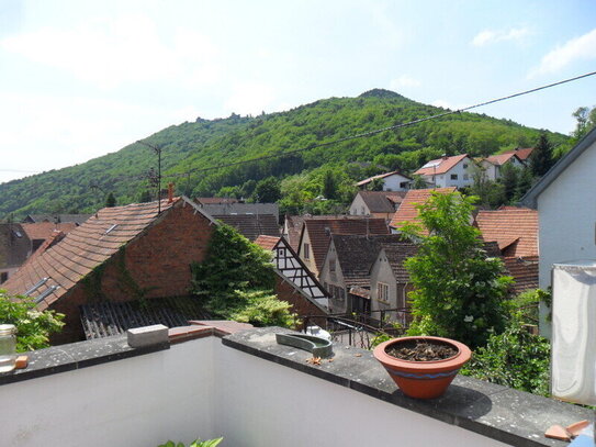 3 Zimmerwohnung mit Blick zur Madenburg, Eschbach