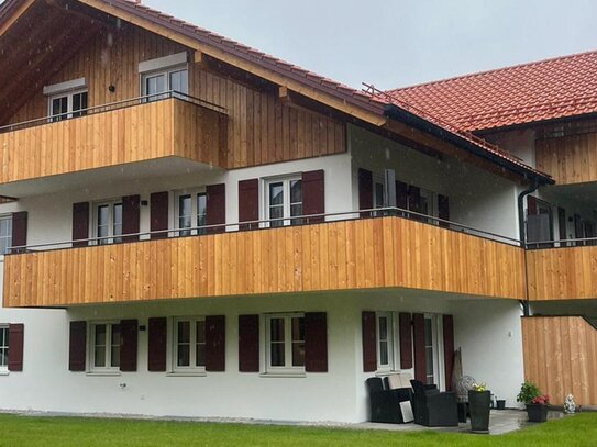 Gemütliche 2-Zimmer Dachgeschosswohnung mit Bergblick in Grassau zu vermieten