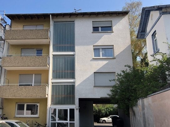 In idealer Lage zu Innenstadt + Bahnhof: Helle und gemütliche 1 Zimmer-Wohnung mit Balkon, Riegelpfad 52, Gießen