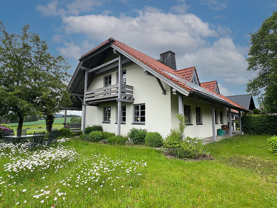 Hochwertiges Einfamilienhaus in wunderschöner Ortsrandlage