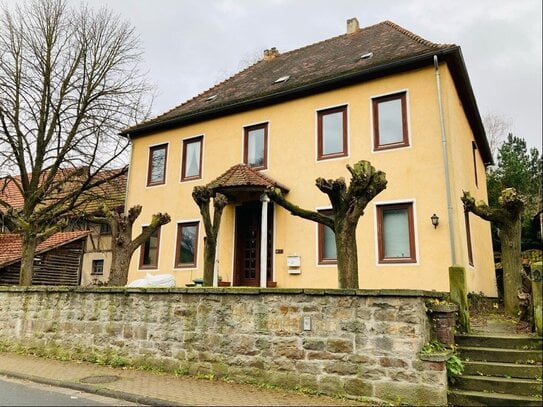 Ehemaliges Forsthaus mit Scheune und großem Grundstück in Hofgeismar-Hombressen