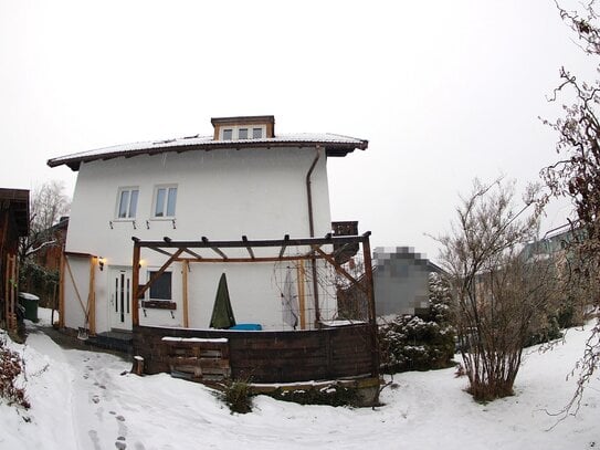 Charmantes, saniertes Einfamilienhaus in Regen