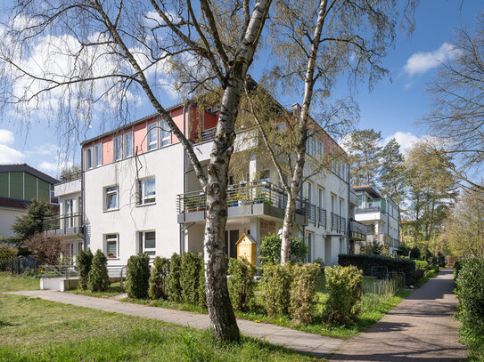 Helle 2-Zimmer-Dachgeschosswohnung mit EBK & Balkon