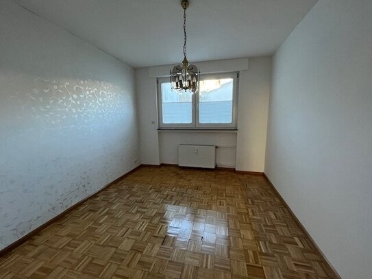 Neustadt-Süd, zentrale, aber ruhige Citylage, helle moderne 3 Zimmer, 62 m², EG, Einbauküche