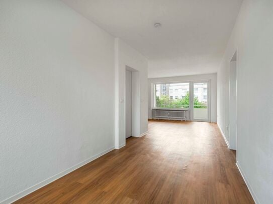 Provisionsfrei: Moderne 3,5-Zi.-ETW mit Balkon und Stellplatz