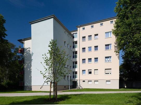 Gut geschnittene Wohnung mit Balkon