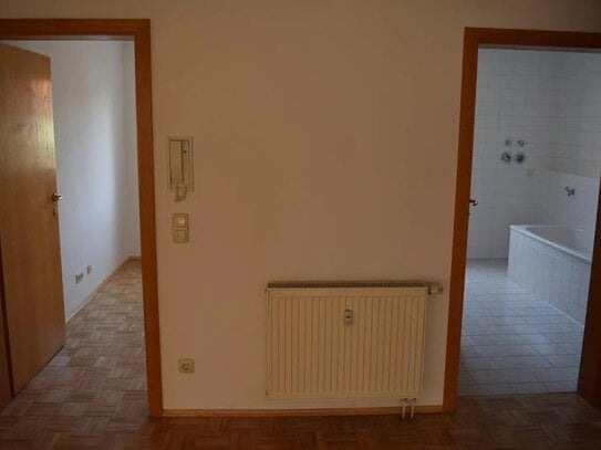 Freilassing loftartige, 90m2 Wohnung 3 Zi,Bad ,EBK,TG - Zentral / S-Bahn