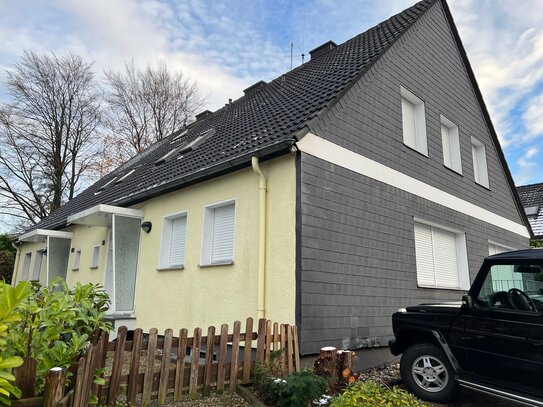 Doppelhaushälfte in Velbert mit Garage