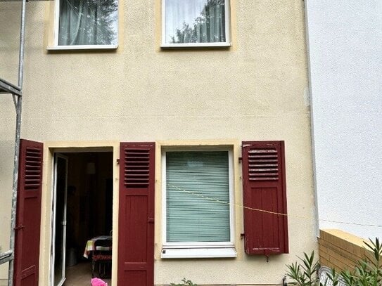 Einfamilienhaus als Mittelreihenhaus mit Garten in Toplage - Dresden