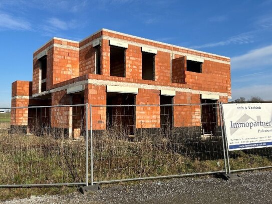 Schöne Doppelhaushälfte in neuem Wohngebiet in Steinheim als Ausbauhaus