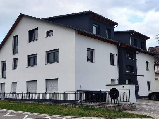 Exklusive 3,5- Zi.-Dachgeschoßwohnung in einem Niedrigenergiehaus