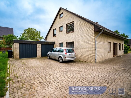 EDV-Nr.: 12298 - vermietetes Doppelhaus mit Doppelgarage, Terrasse und Loggia in Drochtersen OT