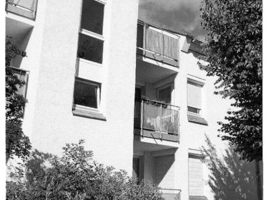 ETW - Weinböhla bei Dresden, Lindenstr. 14, DG rechts, W 25 mit Balkon und TG