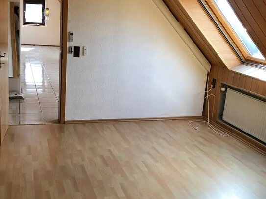 Spacious aprtmt, luxury bathr., fitted kitchen, ac - Geräumige DG, Luxusbad, EBK, AC