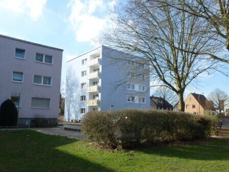 Bei VIVAWEST die Sonnenstrahlen auf dem eigenen Balkon genießen.