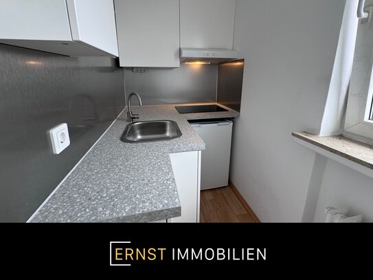 Frisch sanierte 1 Zimmerwohnung mit neuer Einbauküche, neues Badezimmer und Tiefgarage für Kapitalanleger