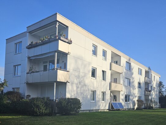 Geschmackvolle, modernisierte 3-Zimmer-Wohnung mit Balkon in Halstenbek ab 01.02.2025