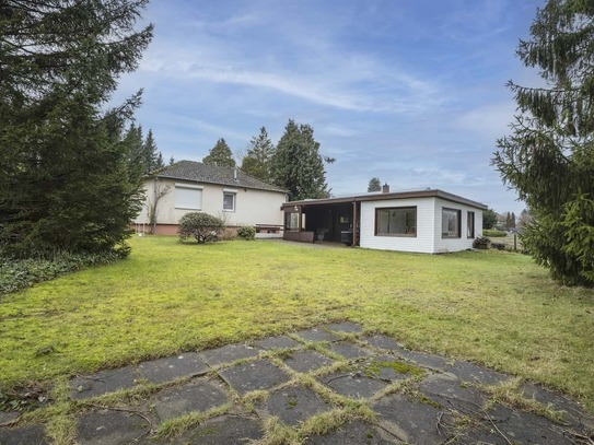 Gemütlicher Winkelbungalow mit weitläufigem Garten