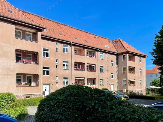 Äußeres Triebischtal: Wohnküche mit Loggia im sanierten Altbau