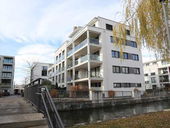 Neuwertige 4 Zimmer Wohnung mit großem Balkon und EBK im Augsburger Textilviertel