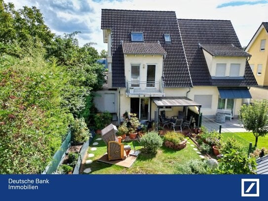 Ihr Traumhaus mit Zukunft Moderne Doppelhaushälfte mit Hightech-Energieversorgung, Garten und Garage