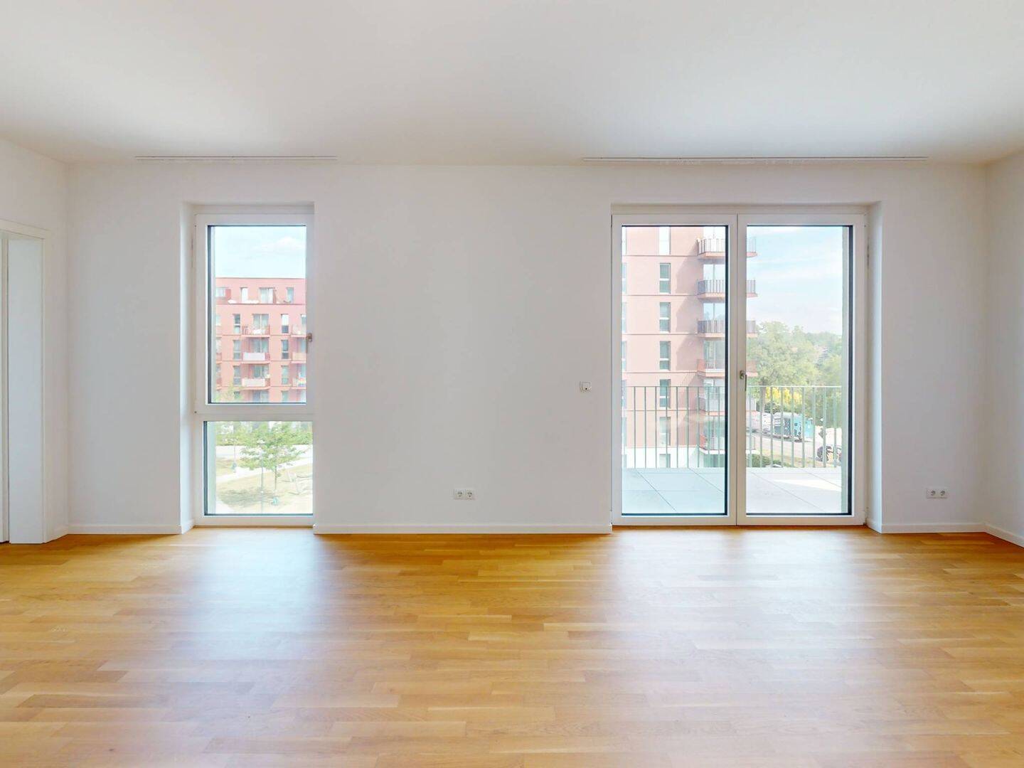 Geräumige 2-Zimmer-Wohnung mit EBK und 2 BALKONEN im Neubauquartier 'Ferdinand's Garden' - Foto 1