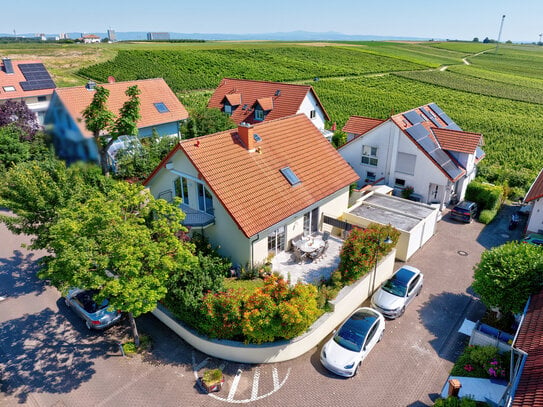 Familientraum mit Weitblick: Wunderschönes Haus mit Einliegerwohnung für mehrere Generationen