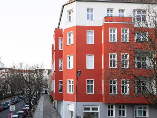 City West! Charmante 3-Zimmer Altbauwohnung mit idealem Grundriss und Loggia - vermietet