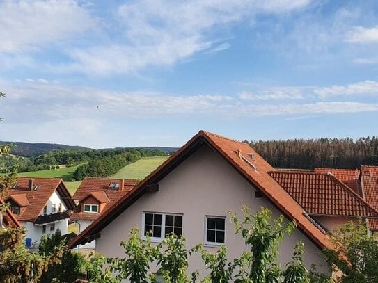 Wundervolle 3 Zimmerwohnung in empfehlenswerter Lage in Kranichfeld und Gartenmitbenutzung