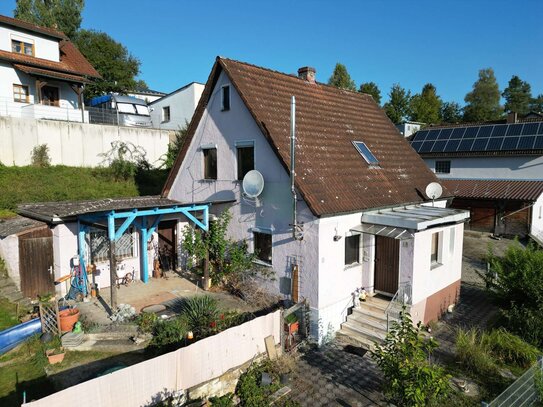 Idyllisches Einfamilienhaus im Grünen zum Sanieren