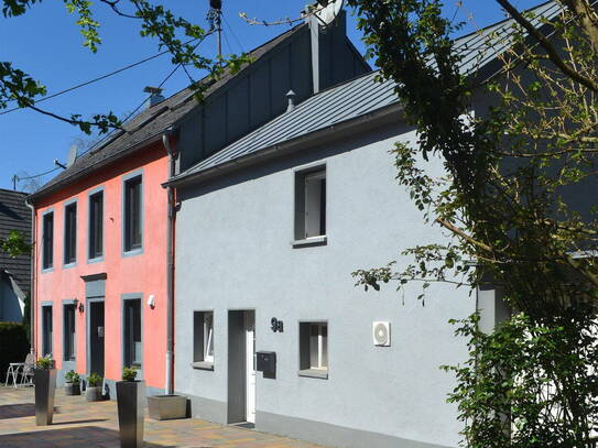 Trier-Olewig: Charmantes Einfamilienhaus mit Einliegerwohnung - gemütlich & modernisiert