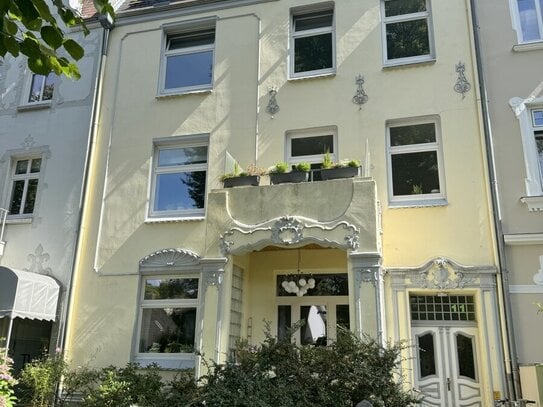 Vierfamilienhaus aus der Gründerzeit - Bestlage in Lübeck-St. Gertrud am Stadtgarten