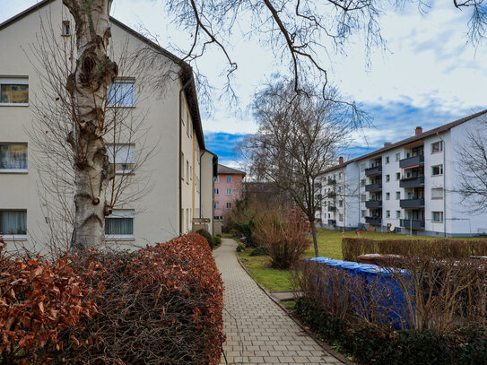 Bezugsfreie 1-Zimmer-Wohnung mit großer separater Küche