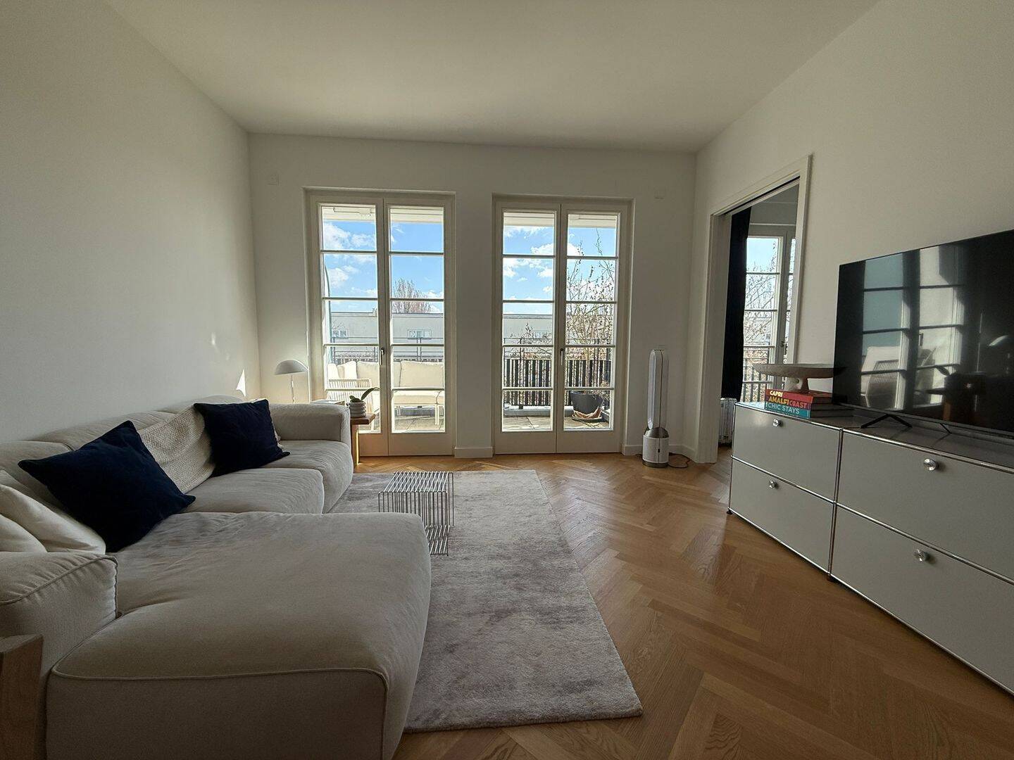 Elegante 2-Zimmer Wohnung im 5. OG mit Balkon nähe Kudamm - Photo 1