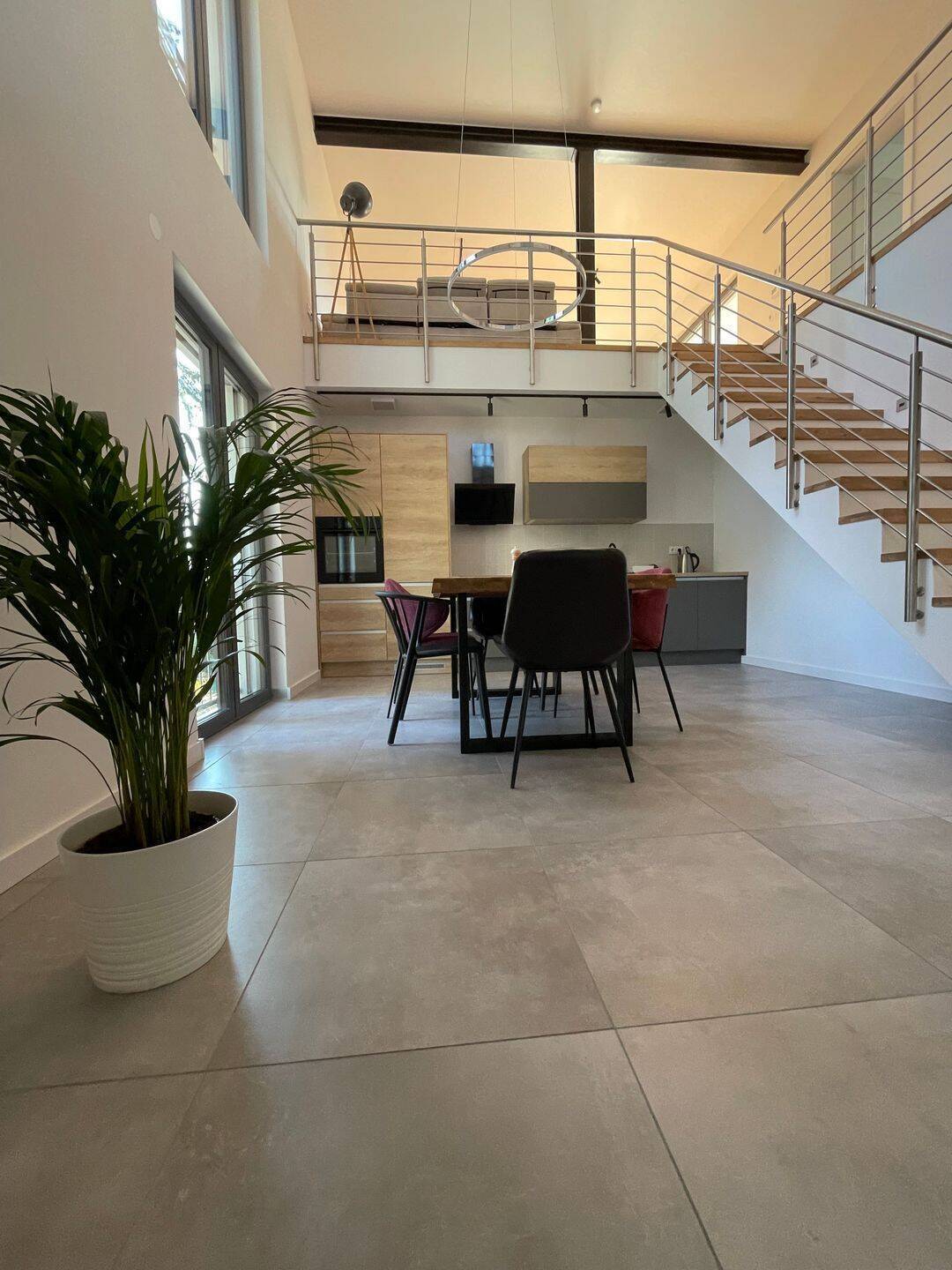 Gehobene Maisonettewohnung 3,5-Zimmer mit Loggia - Photo 1