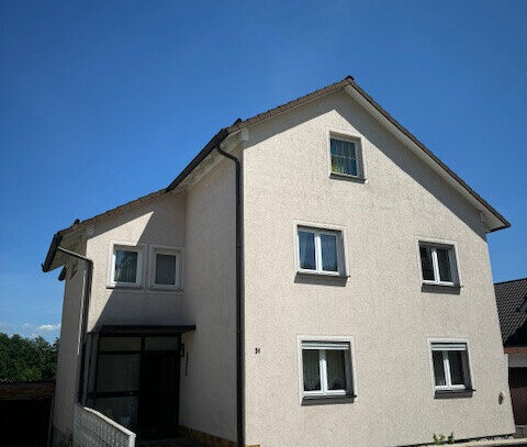 Großzügiges Einfamilienhaus mit Potenzial in ruhiger Lage von Steinach!