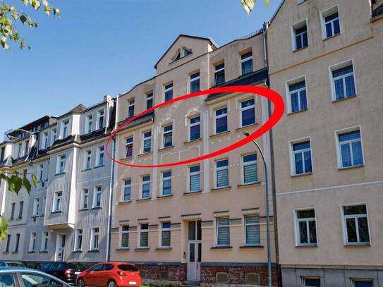 Etagenwohnung mit Einbauküche und Südbalkon