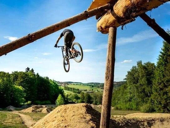 27,8 ha. Sport- Freizeit- und Bikepark in wunderschöne Lage von Hochsauerland mit Restaurant