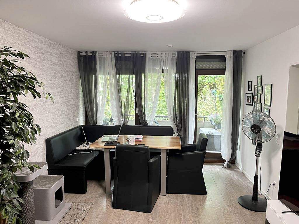 Berg am Laim: Gemütliche 3- Zimmerwohnung mit Balkon und Garage in ruhiger Lage.