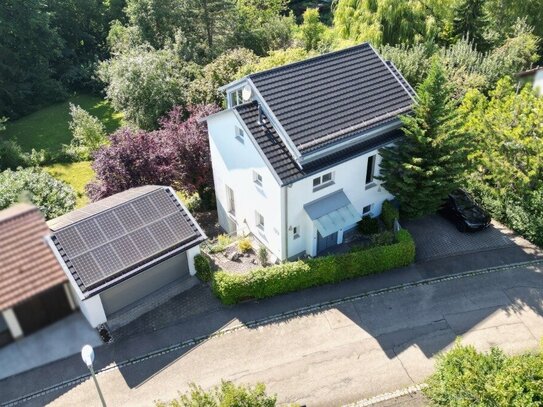 Modernes Einfamilienhaus mit Einliegerwohnung und idyllischem Garten am Ulmer Safranberg