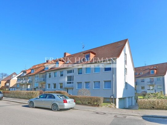 Gemütliche Dachgeschoss-Wohnung mit Garage in Hamburg-Bramfeld