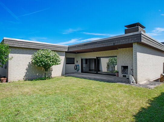 Großzügiger L-Form Bungalow mit Süd-West-Garten und Garage