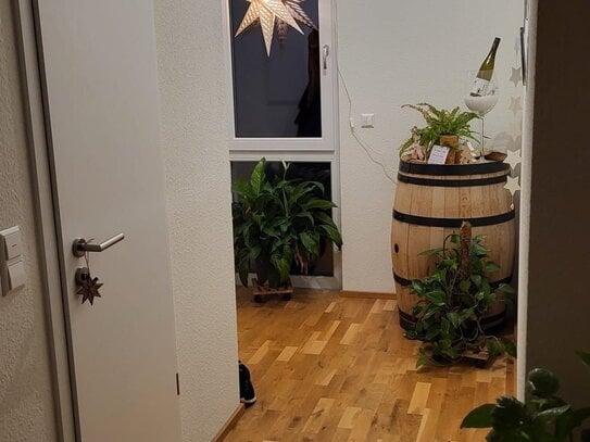 Attraktive Neubau Wohnung, mit Ausblick über die Weinberge + Lift - 2 TG Stellplätze