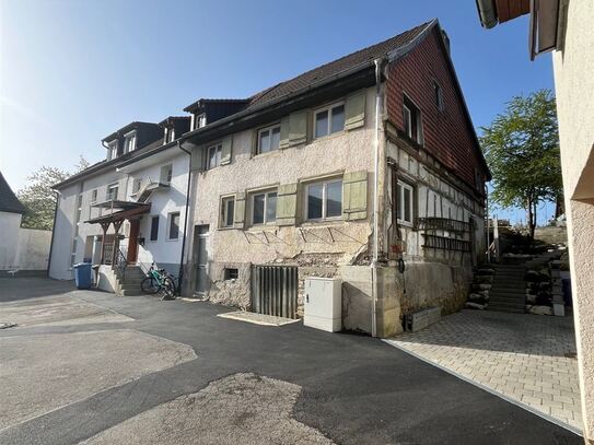 Denkmalgeschützes Bauernhaus für Liebhaber mit Baugenehmigung